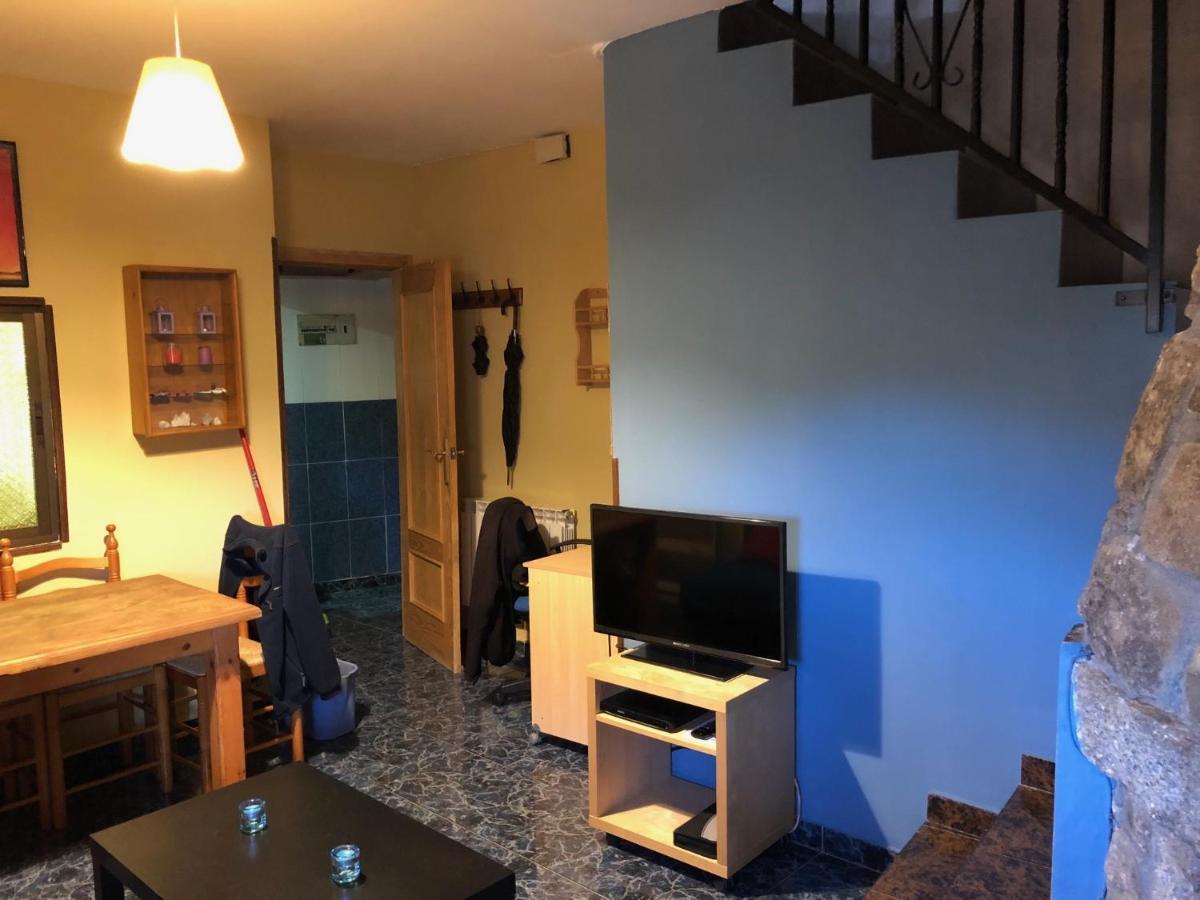 Casa en el corazón de Gredos, amplia y agradable. Navacepeda de Tormes Exterior foto